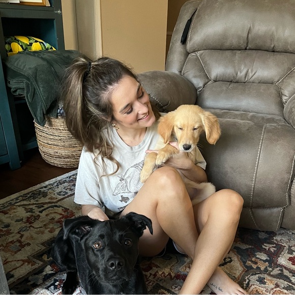 Meet your Posher, Brianna - Picture 4 of 5